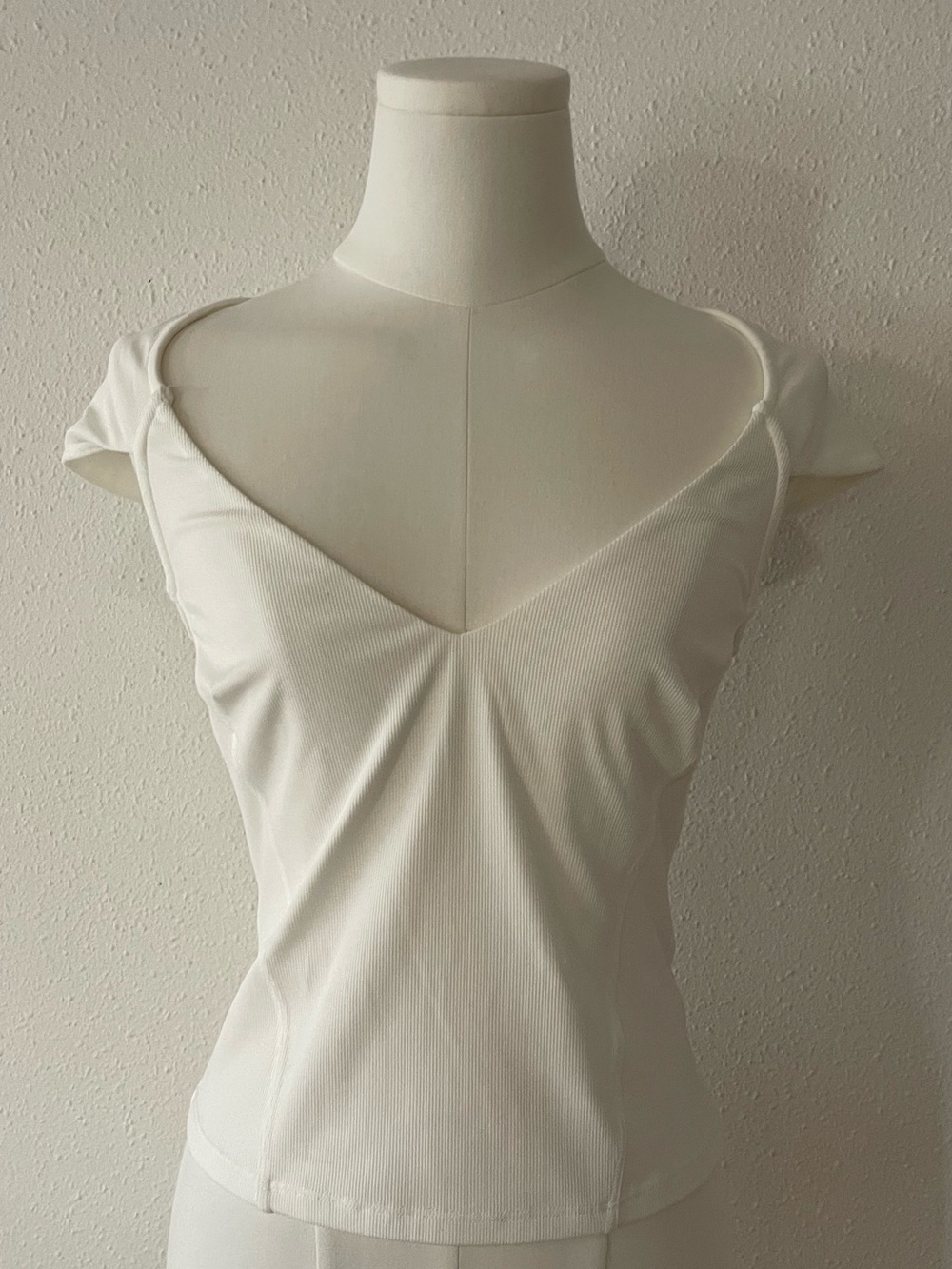 Free People Cream Cap Sleeve V-Neck Crop Top